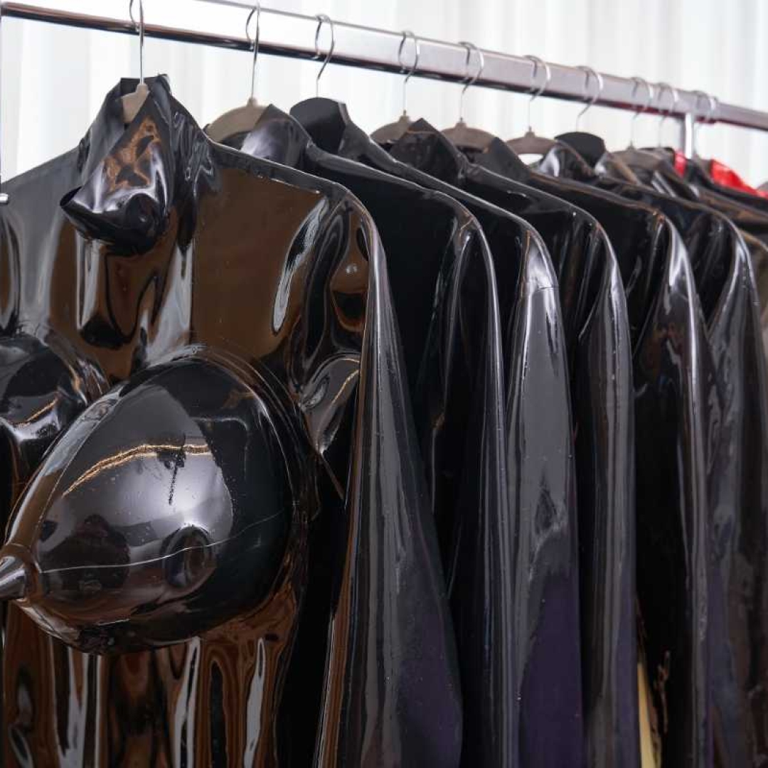 Latex | Foto 2 von 23