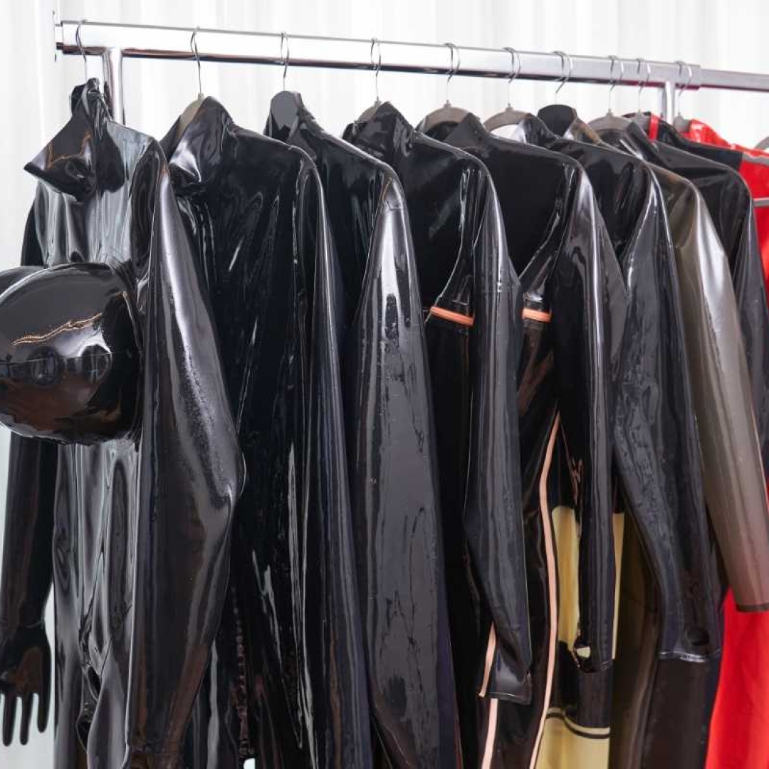 Latex | Foto 3 von 23