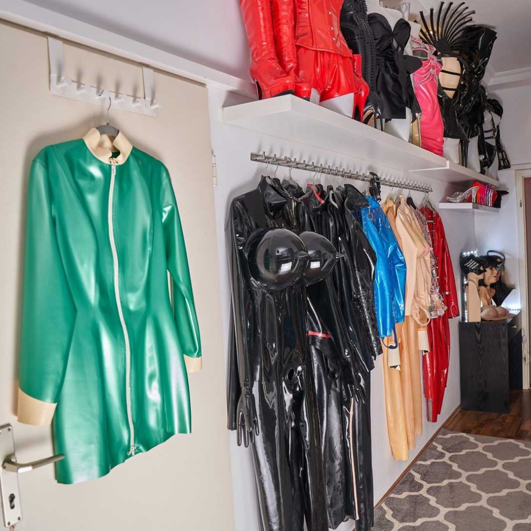 Latex | Foto 18 von 23